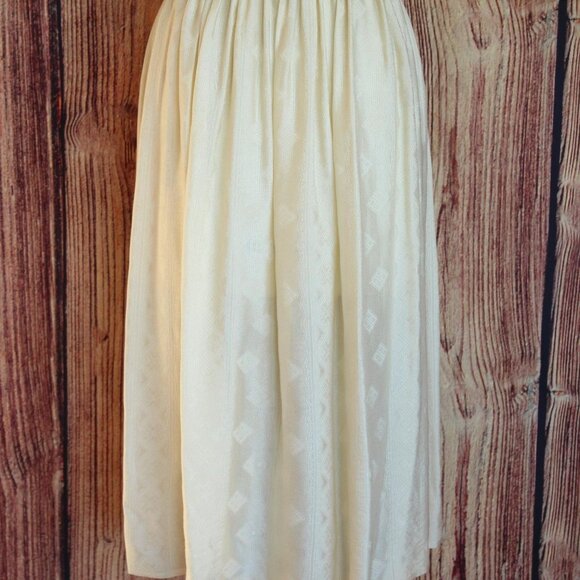 Vintage 1960s Blouse and Skirt, Ivory Silk Separates, Square Neckline 3/4 Sleeve - Picture 4 of 10